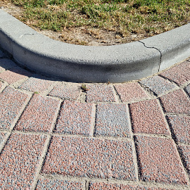 Trottoirband 13/15x20 bocht R=0,45 uitw