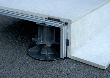 Structusol Inox-L tbv traptreden of randen incl. bevestigers